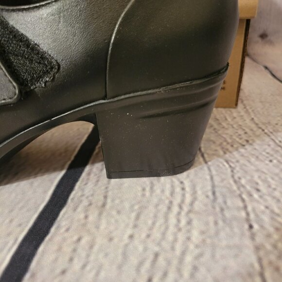 Clarks Collection Women's Emslie Lulin Mary Jane Pumps - Picture 5 of 8